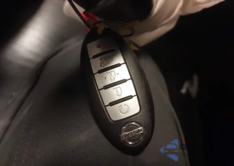 2018 Nissan Pathfinder Platinum z USA, uszkodzony, nr VIN 5N1DR2MM2JC649620